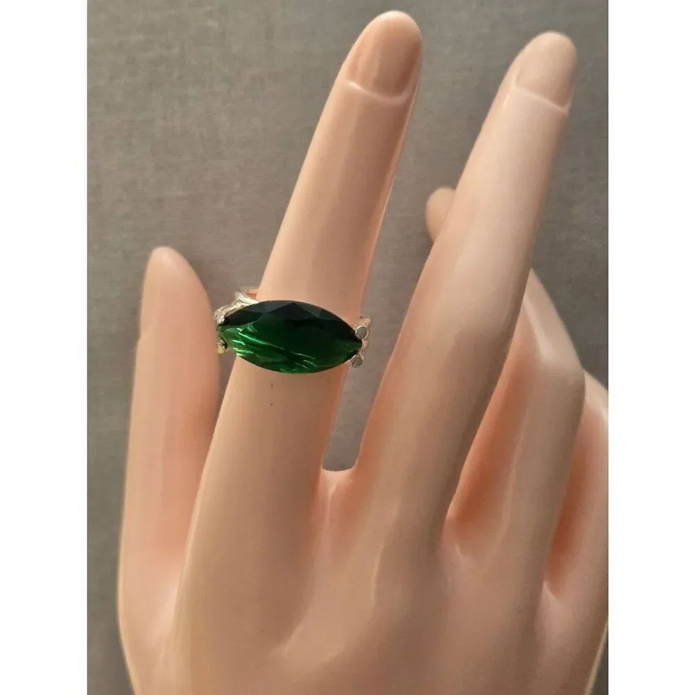 Vintage Size 6.75 Handmade 925 Sterling Silver Green Marquis Rhinestone Ring